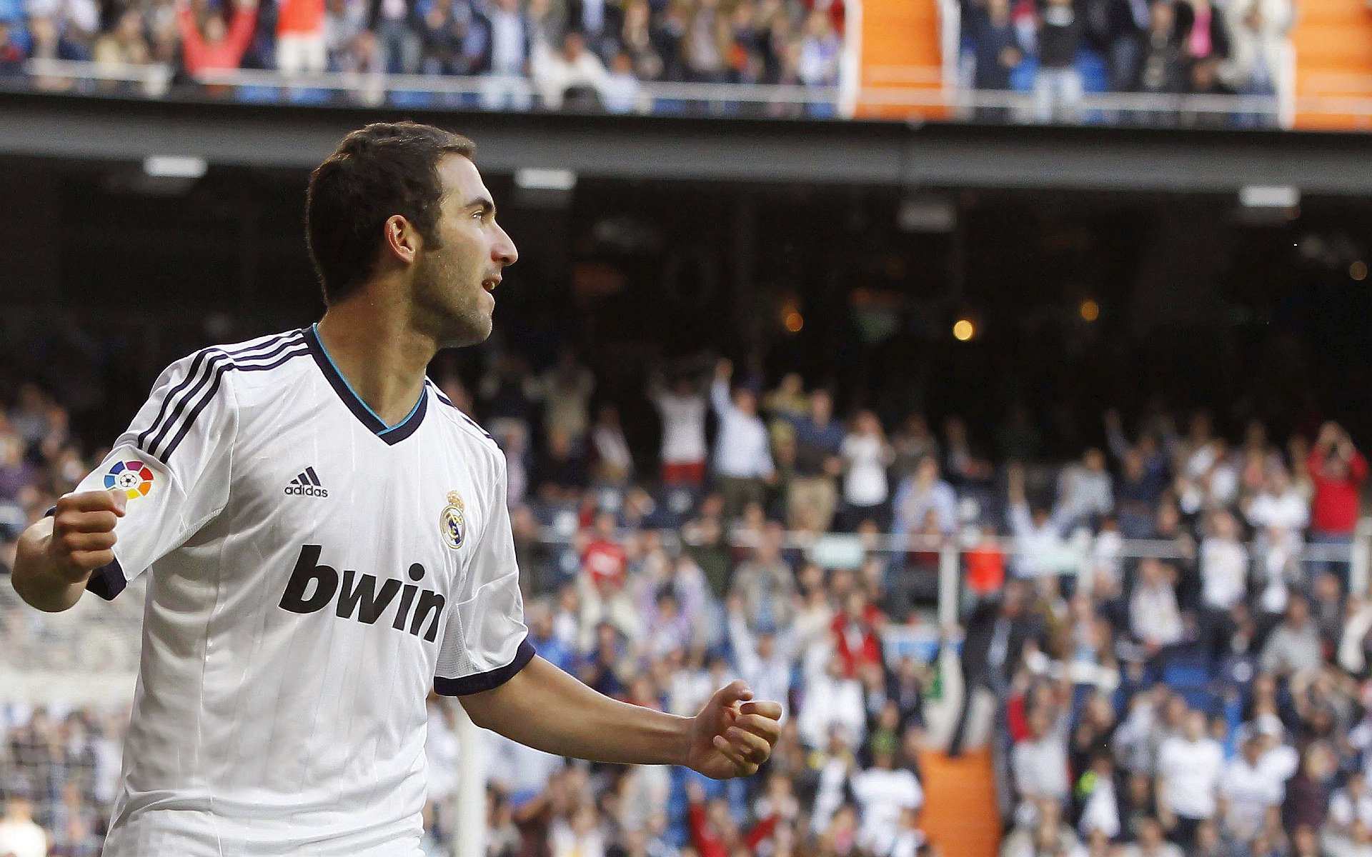 中超比赛场次增加要求球队提升阵容深度和应变能力，中超场次多少