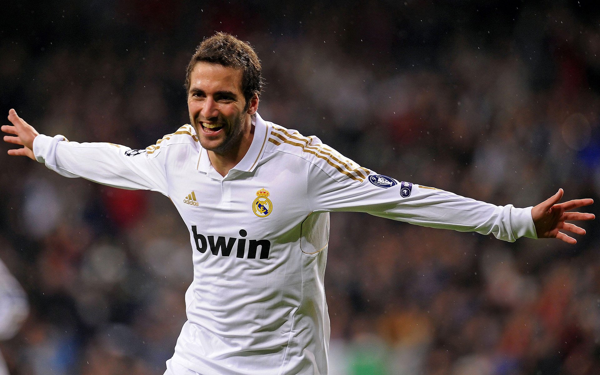 凯蒂·莱德基以绝对优势摘金，凯蒂·莱德茨基