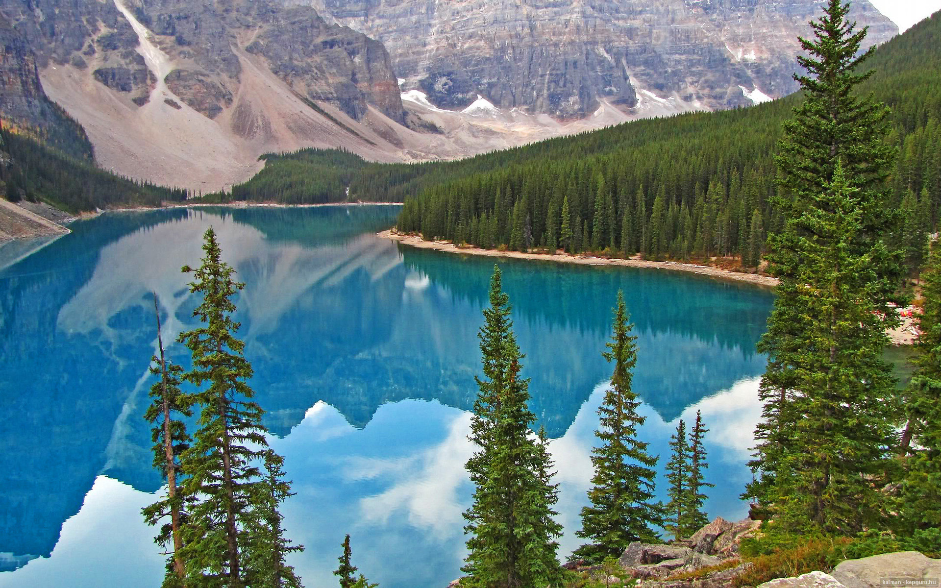 《电竞解说行业:从专业到娱乐的黄金转型》,电竞解说的工作内容有哪些